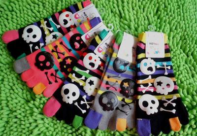 日本新款骷髏點膠腳趾分色提花短統(tǒng)情侶五指襪