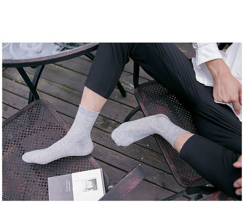 5款秋冬男士必備中筒襪 商務(wù)保暖防臭，四季百搭新風(fēng)尚